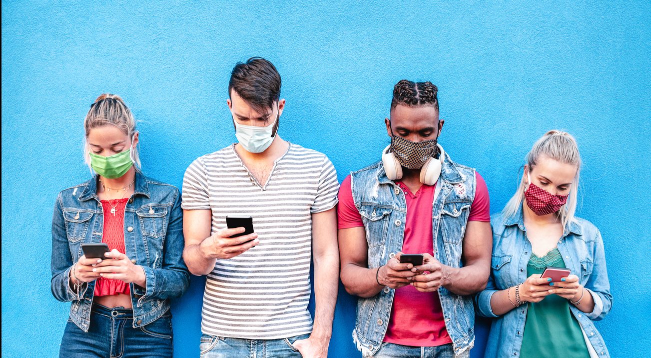 Descubra se capas e acessórios anti-covid-19 são realmente necessários. Foto: ViewApart/iStock