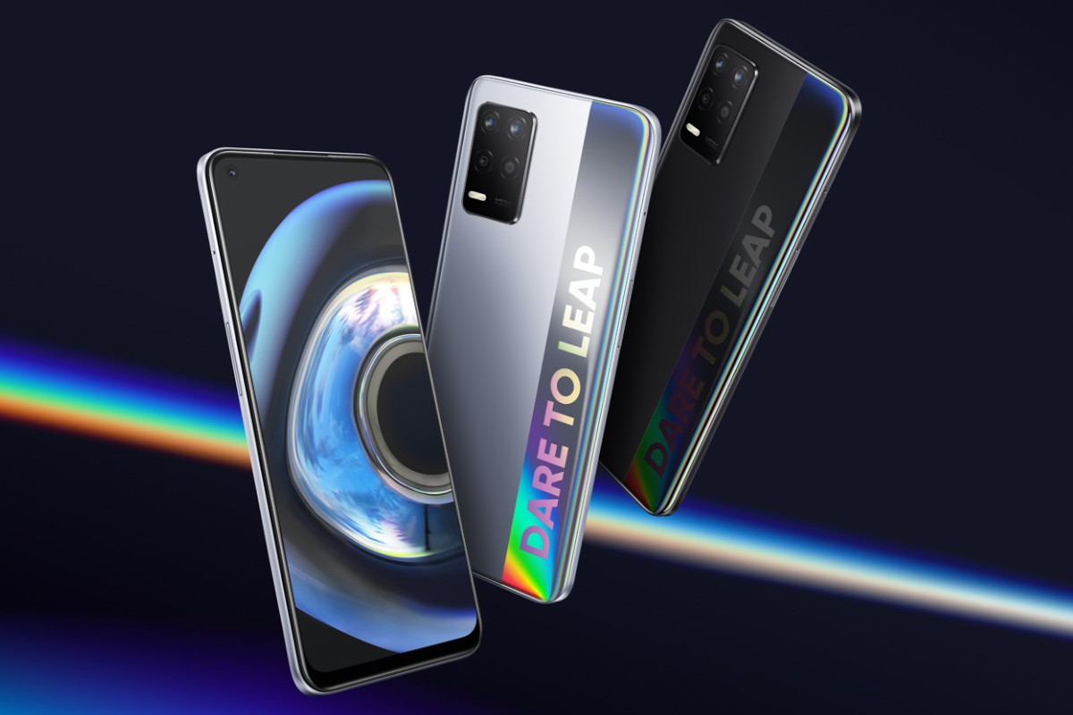 Imagem de dois modelos do Realme Q3
