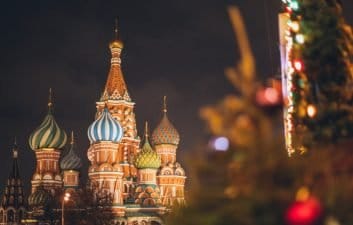 Lei “anti-Apple” na Rússia exigirá que celulares instalem aplicativos russos