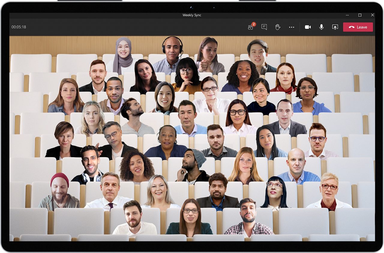 tela de dispositivo com o TogheterMode do Microsoft Teams, que pode ter alcançado a marca de 145 milhões de usuários diários