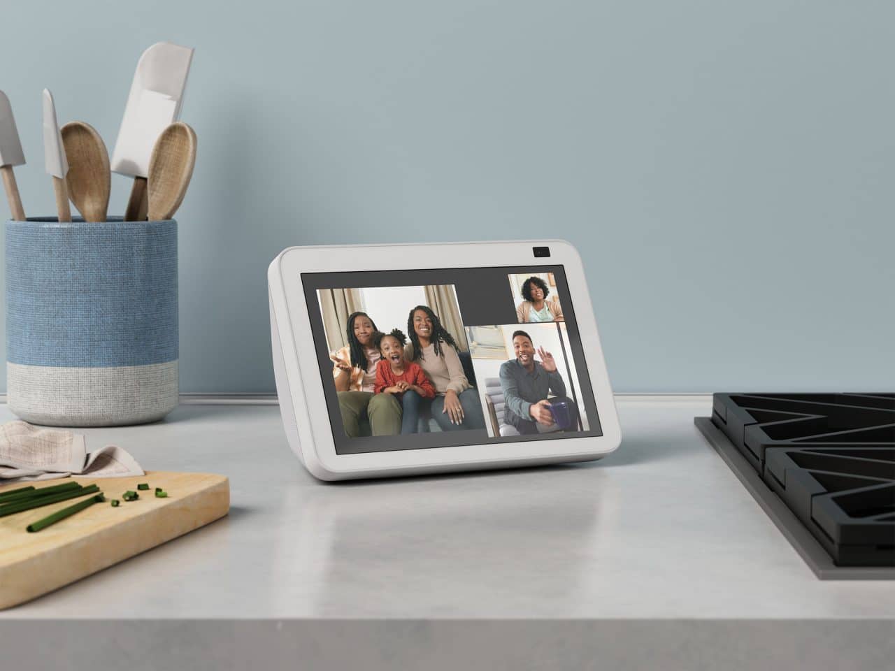 Imagem mostra a Echo Show 8 da Amazon