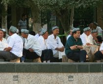 Deputado dos EUA pede que Apple responda sobre trabalho forçado dos uigures