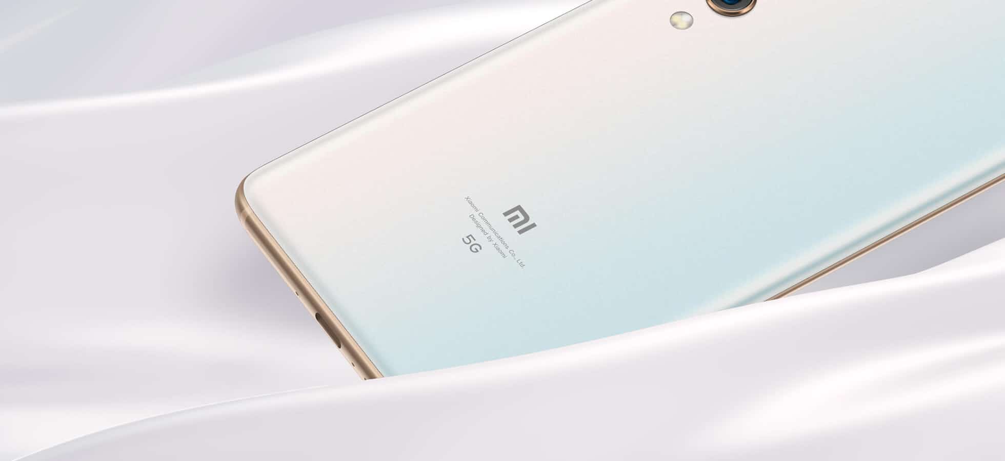 traseira de um celular da Xiaomi para ilustrar a possibilidade de um Xiaomi Mi CC10 ser lançado em breve