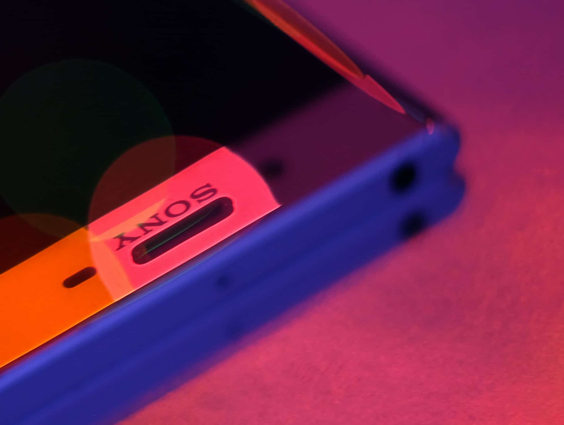 Imagem mostra celular genérico da Sony, que está preparando o basicão Xperia Ace 2 para chegar ao mercado japonês