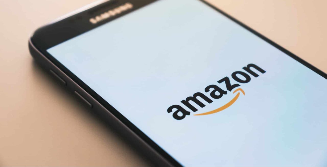 Amazon anuncia serviço de compras internacionais para a sua loja no Brasil. Imagem: Christian Wiediger/Unsplash