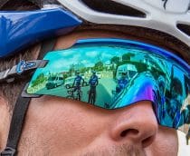 Oakley lança Kato, óculos de sol com apresentação em realidade aumentada