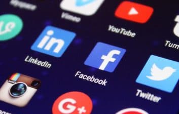 Facebook, Google e Twitter se manifestam contra banimento geral de conteúdo extremista