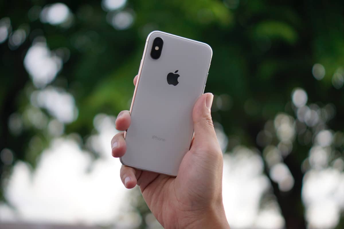 Foto da parte traseira do iPhone X