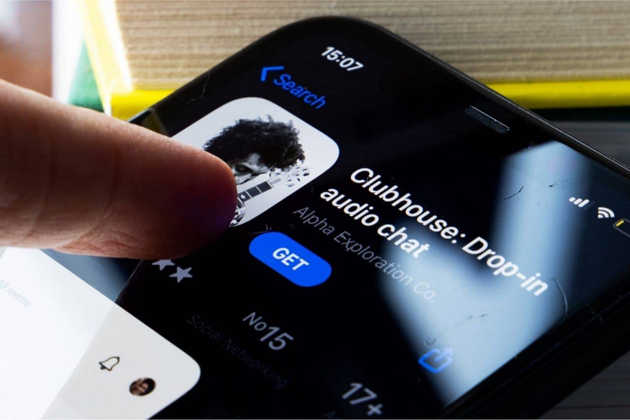 Clubhouse, em breve, não será mais exclusivo para convidados a participar dos bate-papos em áudio