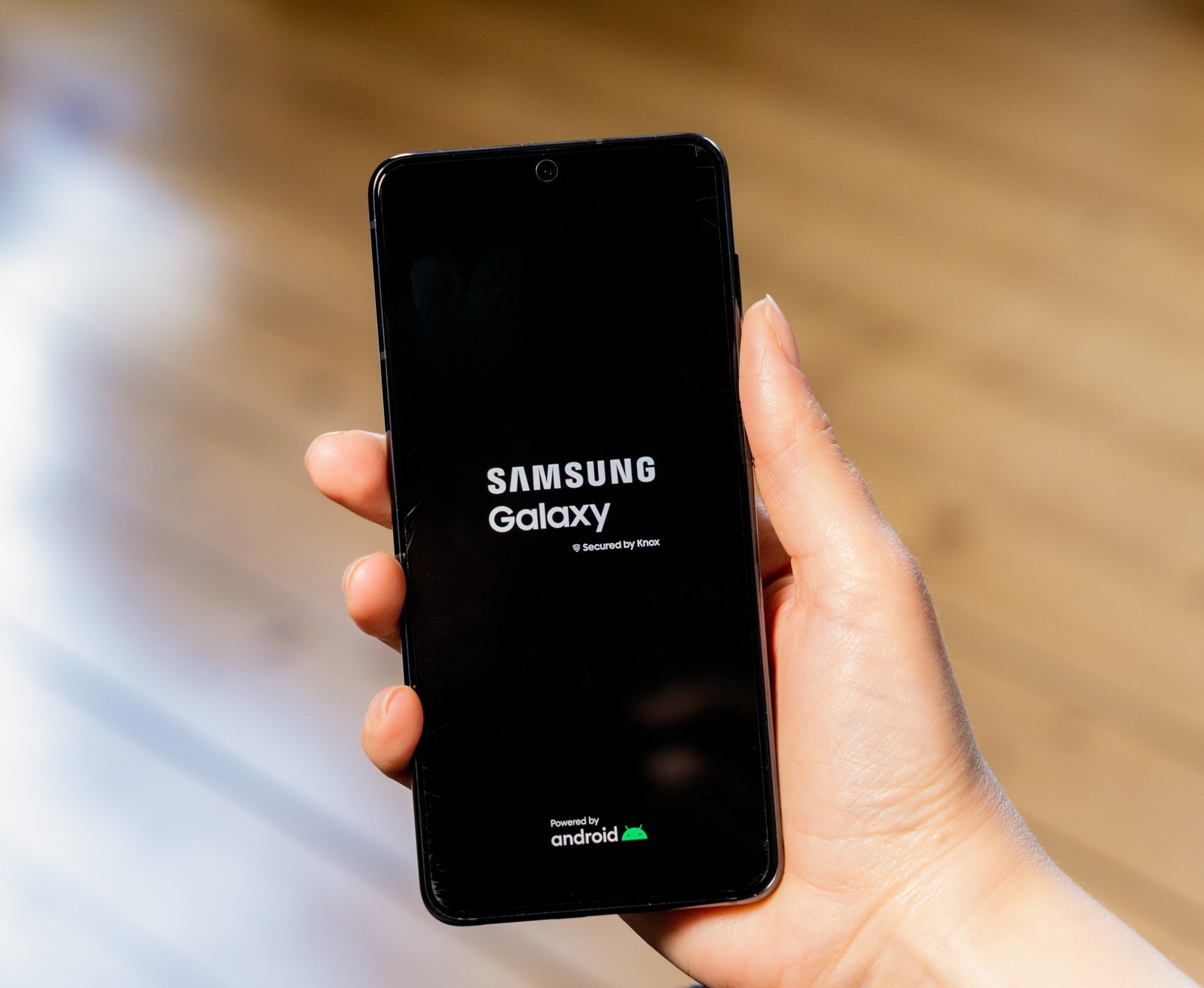 Samsung pode oferecer até 5 anos de atualização para aparelhos empresariais. Imagem: George Clerk/ iStock