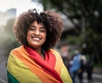 TikTok lança campanha e filtros em comemoração ao mês de orgulho LGBTQIA+