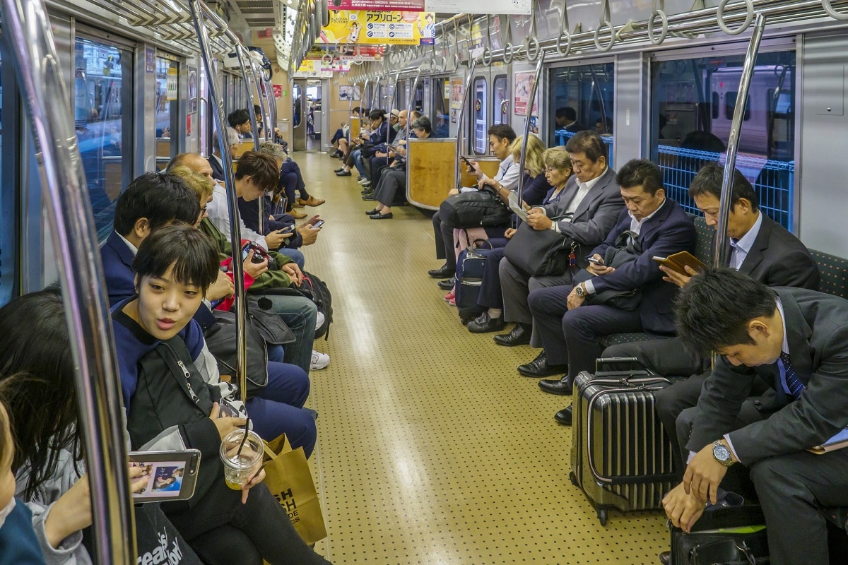 Metrô em Fukuoka, no Japão