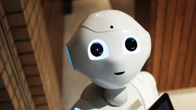 Imagem mostra robô, para ilustrar crescimento da AI (Inteligência Artificial) aliada à tecnologia 6G, que vem sendo trabalhada pela Oppo
