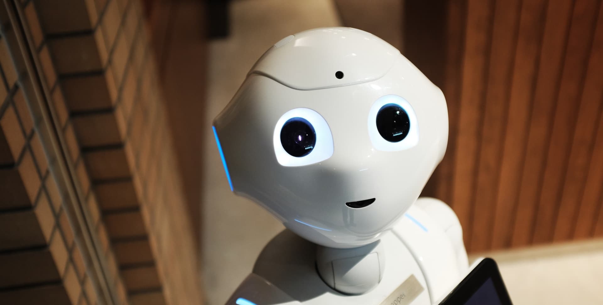 Imagem mostra robô, para ilustrar crescimento da AI (Inteligência Artificial) aliada à tecnologia 6G, que vem sendo trabalhada pela Oppo