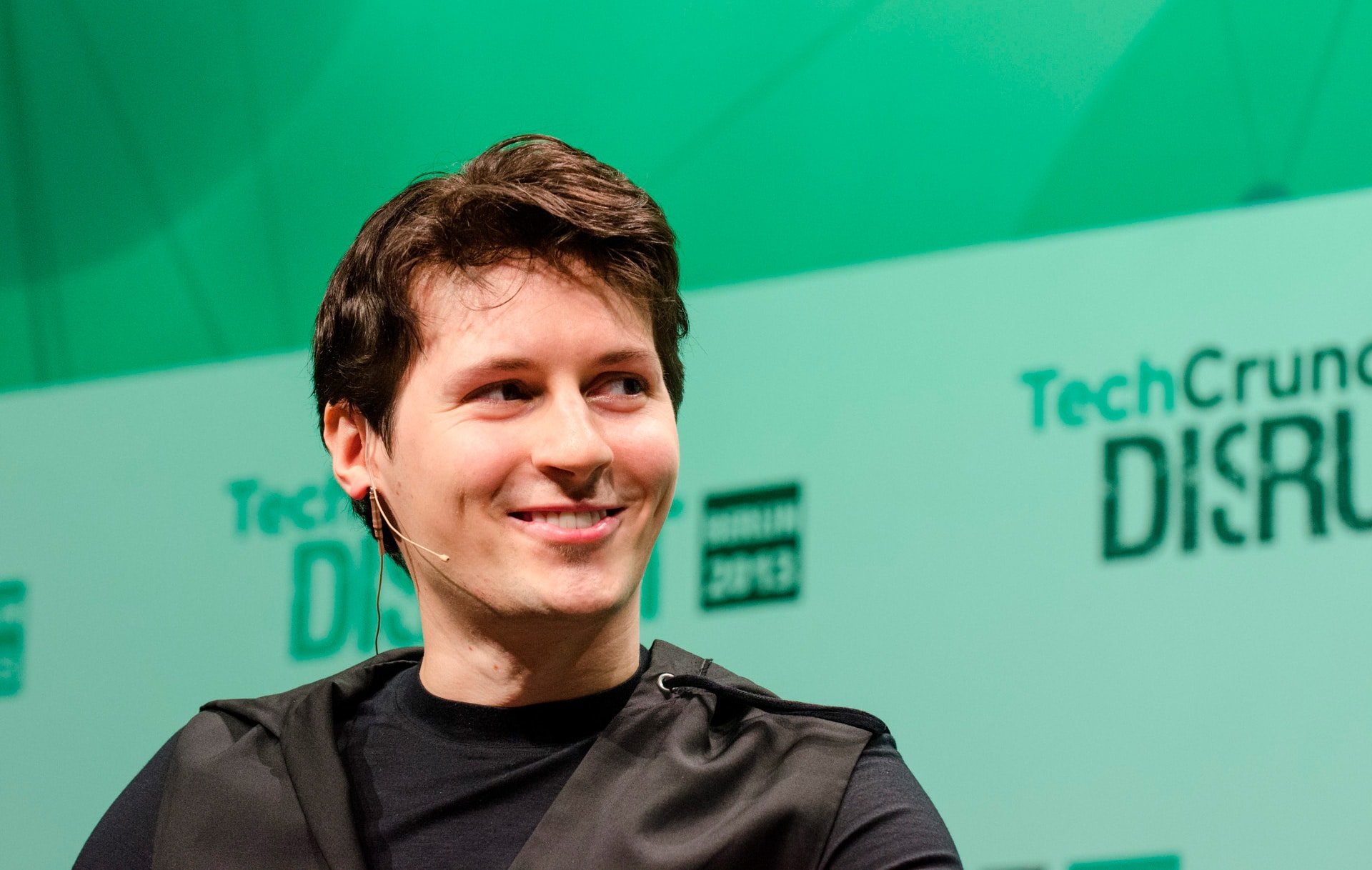 Fundador do Telegram acusa Apple e Google de facilitar a criação de spywares no Android e iOS. Imagem: WikiCommons/ TechCrunch