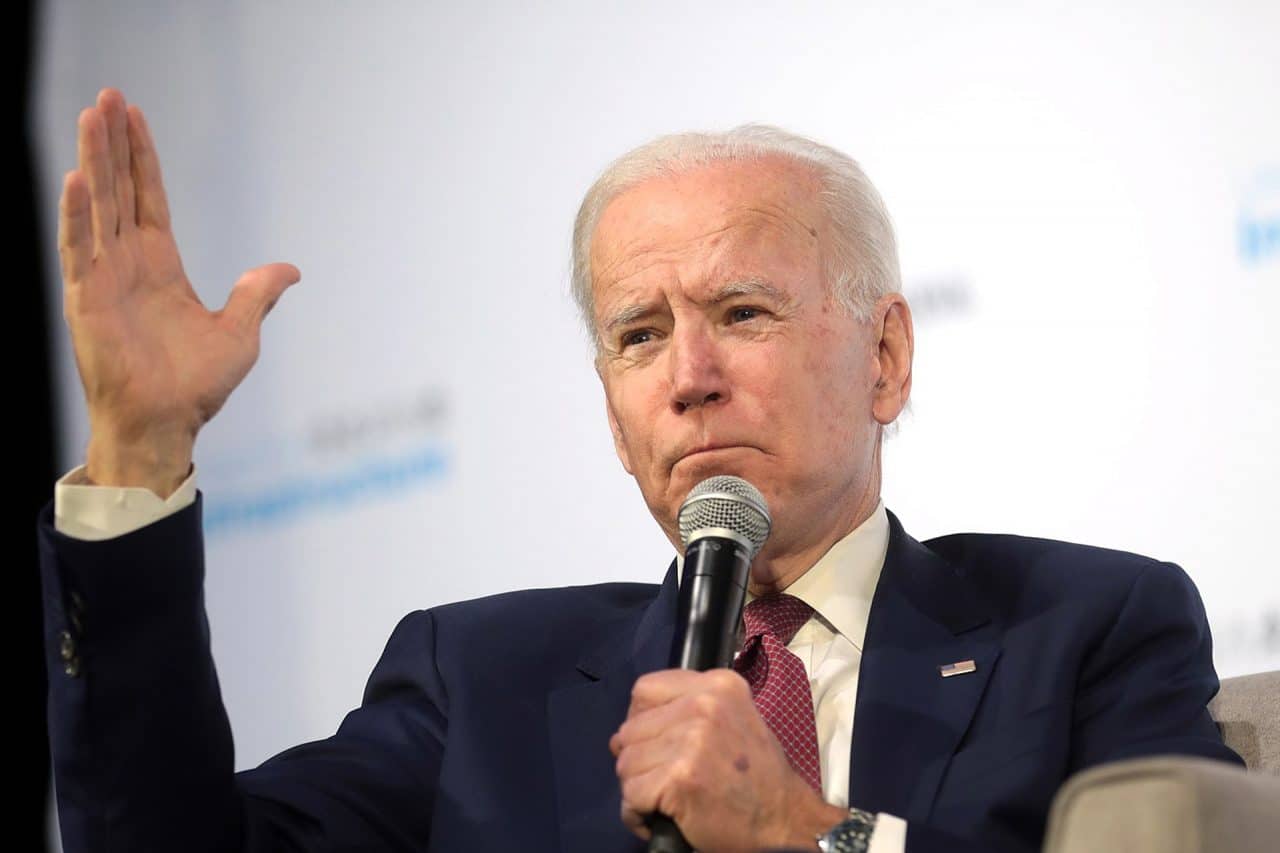 Facebook rebate acusações de Joe Biden sobre a forma como a rede social lida com a Covid-19 estar matando pessoas. Entenda. Imagem: Gage Skidmore/WikiCommons