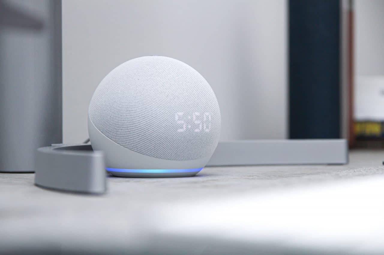 Amazon vai atualizar recursos da Alexa e permitir que outros desenvolvedores criem apps e serviços para assistente virtual. Imagem: Brandon Romanchuk/Unsplash
