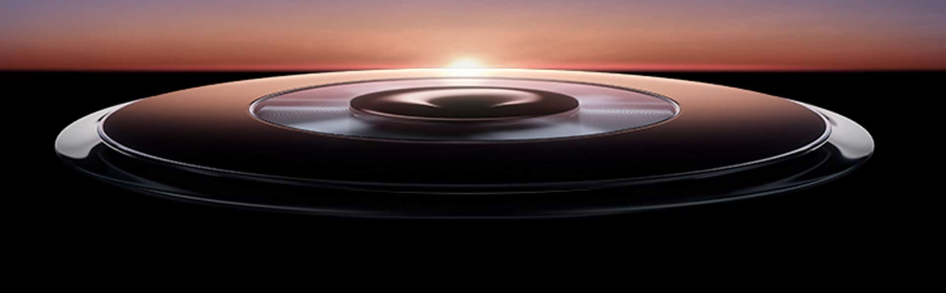 Imagem mostra lente principal do Honor Magic 3 na horizontal e sol ao fundo, simbolizando que uma nova era nascerá no lançamento do flagship, dia 12 de agosto