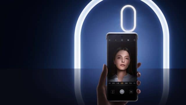Acessório capa da Huawei, que traz uma forma de iluminação para a câmera selfie