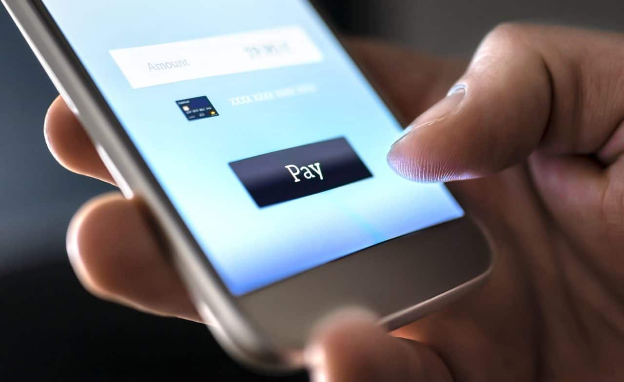 BC adia o início da segunda fase do Open Banking no Brasil, nova data ficou definida para agosto. Imagem; Tero Vesalainen/iStock Photos