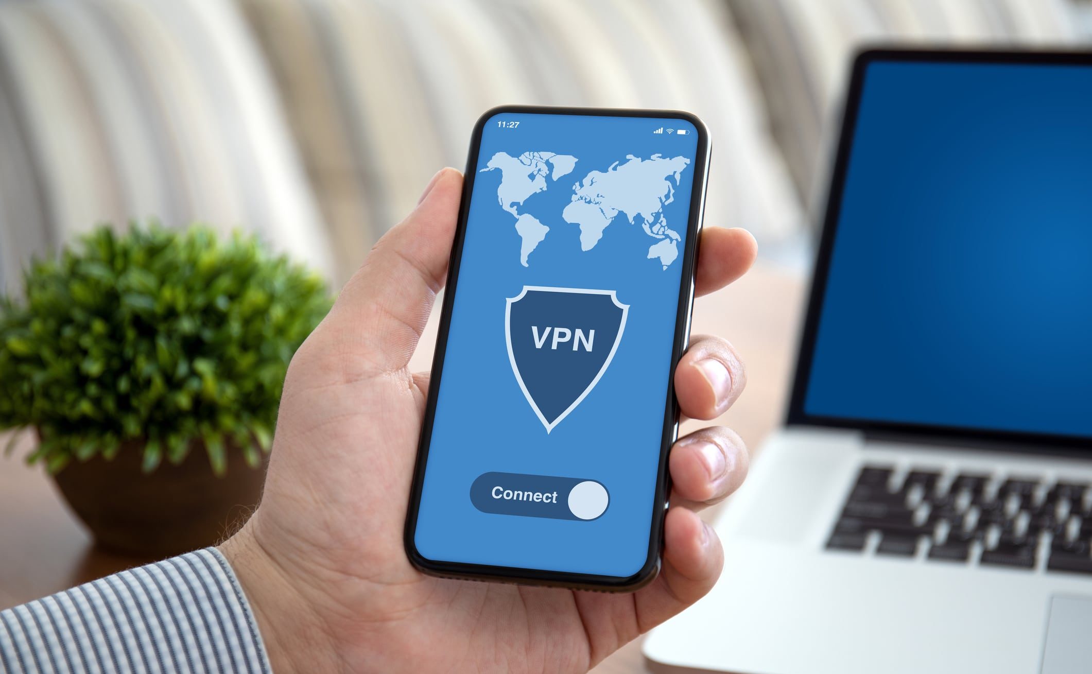 Wi-fi público: saiba como manter o seu smartphone seguro. Imagem: Prykhodov/iStock Photos