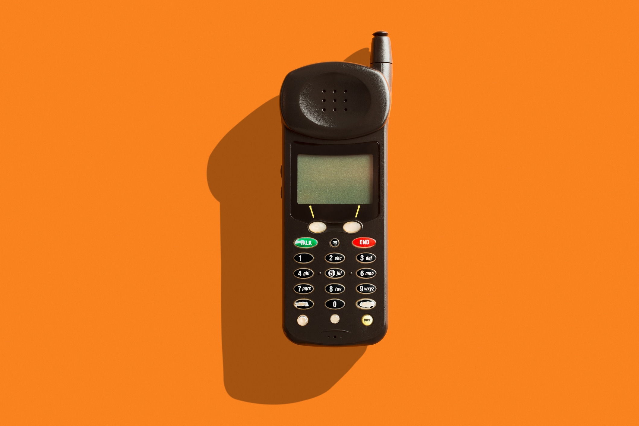 Primeira chamada de um celular GSM aconteceu há 30 anos. Imagem: tifonimages/iStock