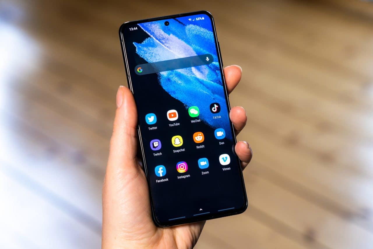 Google anuncia que Android deixará APK de lado e adotará o formato AAB. Entende a mudança. Imagem: georgeclerk/iStock