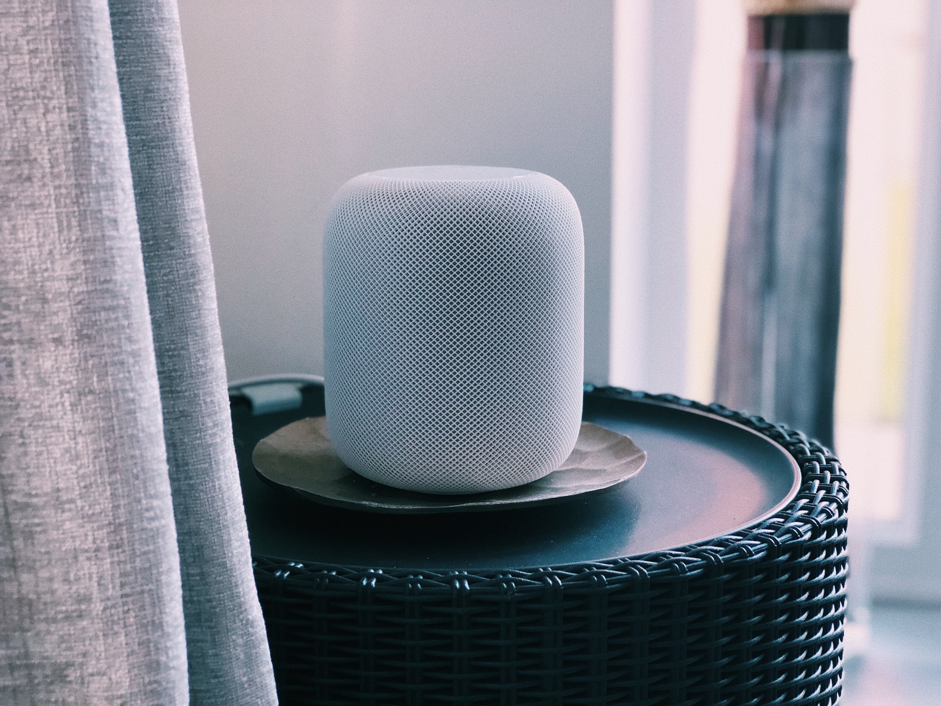 Apple volta atrás e libera áudio Lossless para Homepod e Homepod mini. Imagem: Korye Cull/Unsplash