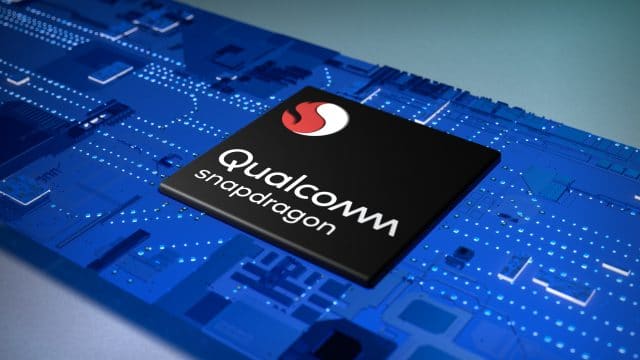 Imagem mostra um chip Snapdragon da Qualcomm, cuja versão a ser lançada pode estar no Redmi K50