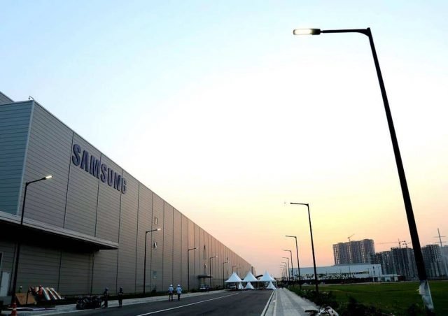 Imagem de uma das fábricas da Samsung: próxima aposta deve ser fábricas de chips nos EUA
