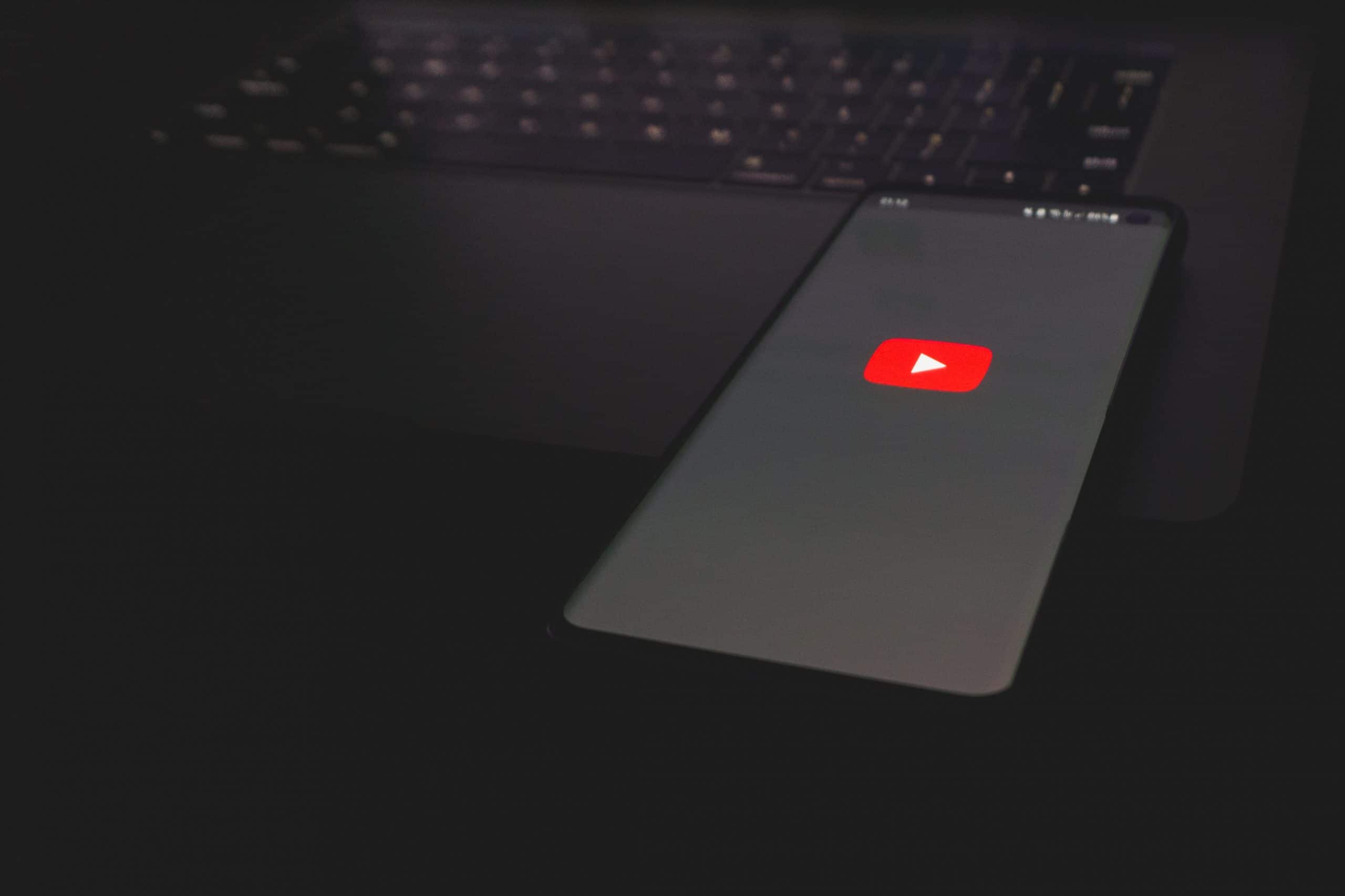 YouTube Premium ganha pacote mais barato na Europa. Imagem: Azamat E/Unsplash