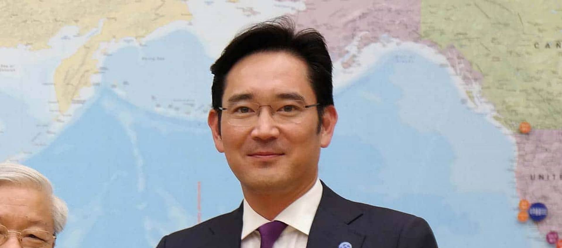 Imagem mostra herdeiro do conglomerado Samsung, que deve deixar a prisão na sexta-feira